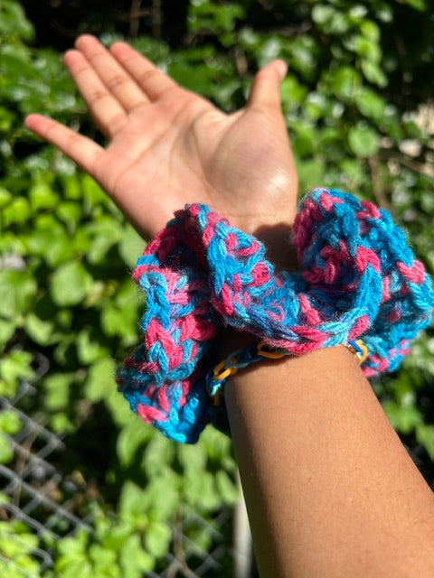 Cotton-Candy Crochet Elastic Scrunchies